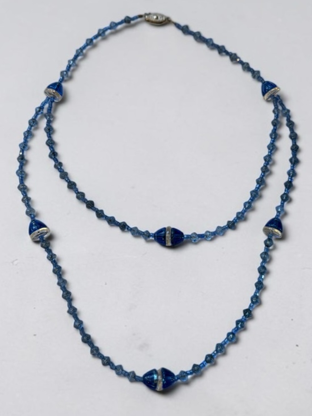 🫶🏻 Elegant & Fun Blue Beaded Necklace